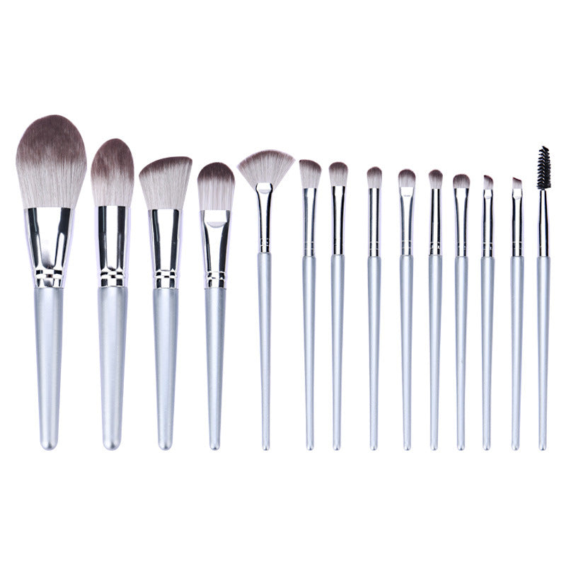 New 14-piece beginner makeup brushes set, soft and portable, with spot concealer available for wholesale and ready for purchase. Beauty tools.